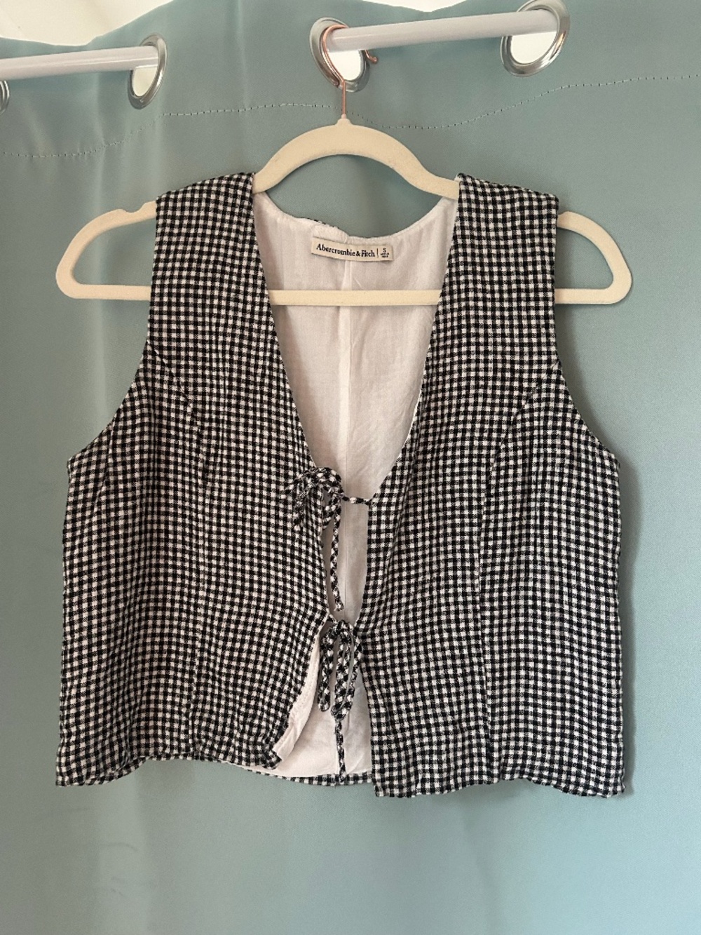 Abercrombie & Fitch Gingham Tie Front Vest Top Size Small